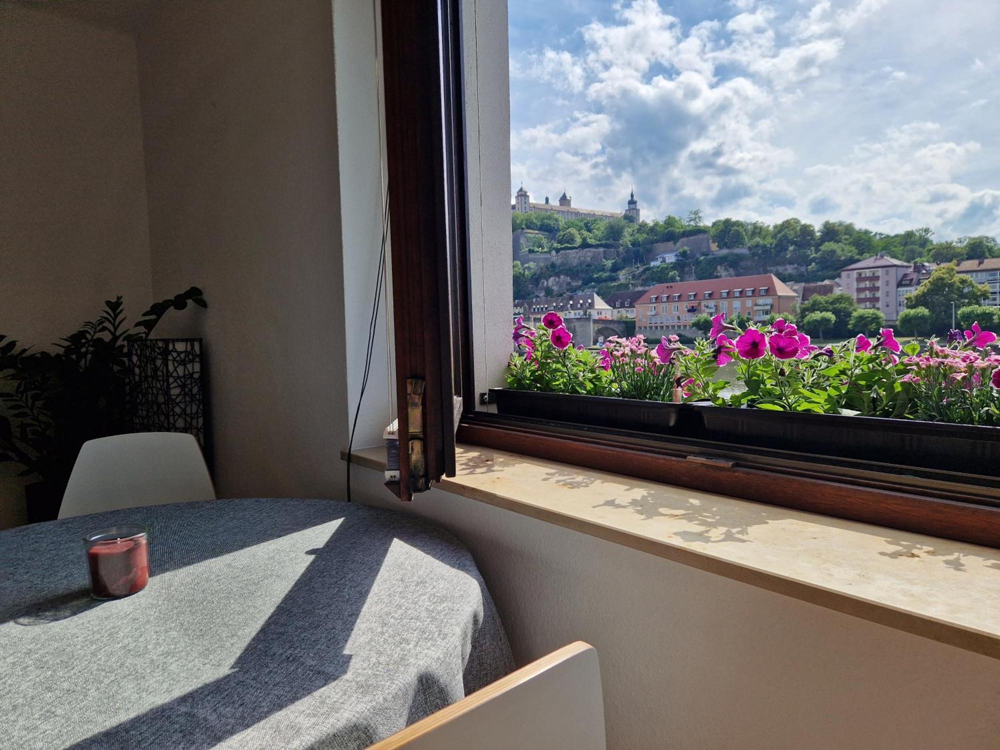 Fewo Alte Mainbruecke Würzburg Exterior foto